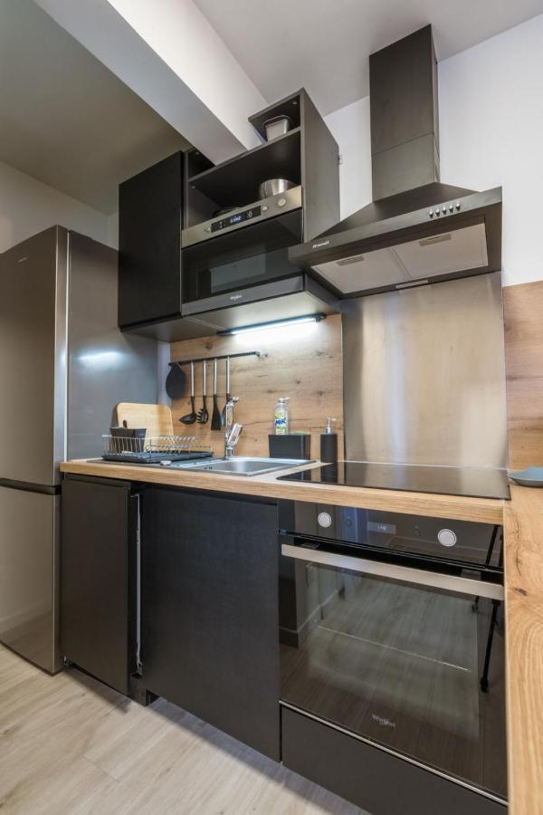 Superbe appartement en vieille ville et à 5 min à pied du lac ! Parking gratuit Annecy Esterno foto